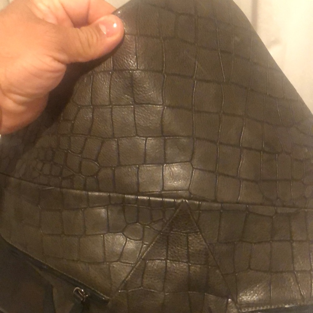 Backpack - Picture 3 of 4
